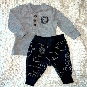 Matching Carters Newborn set of pants and long sleeve shirt